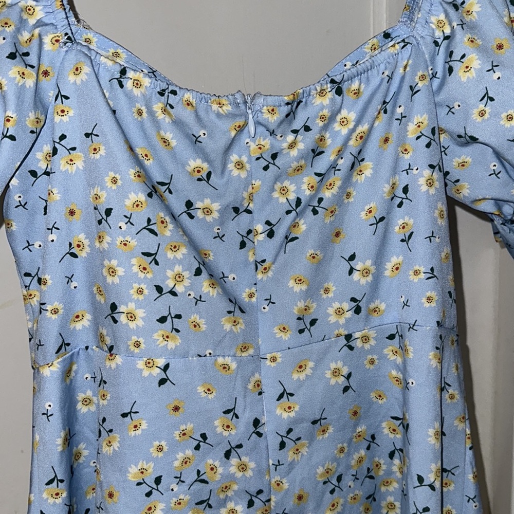 Dress - Picture 6 of 7